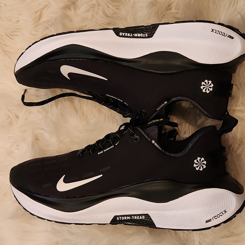 Nike ReactX Infinity Run 4 GORE-TEX Black-White-Anthracite-Volt US Size 11 - Picture 9 of 17